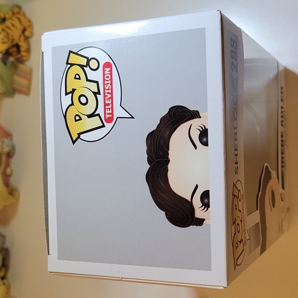 Irene Adler Funko Pop - Picture 5 of 5